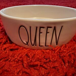 Rae Dunn White Ceramic 'QUEEN' 🐈‍⬛ Cat Bowl
